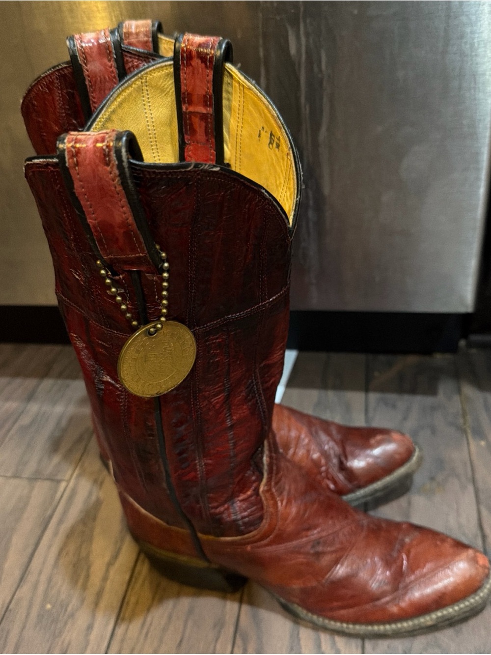 Vintage Tony Lama Women’s burgundy skin texture Cowboy Boots sz 6